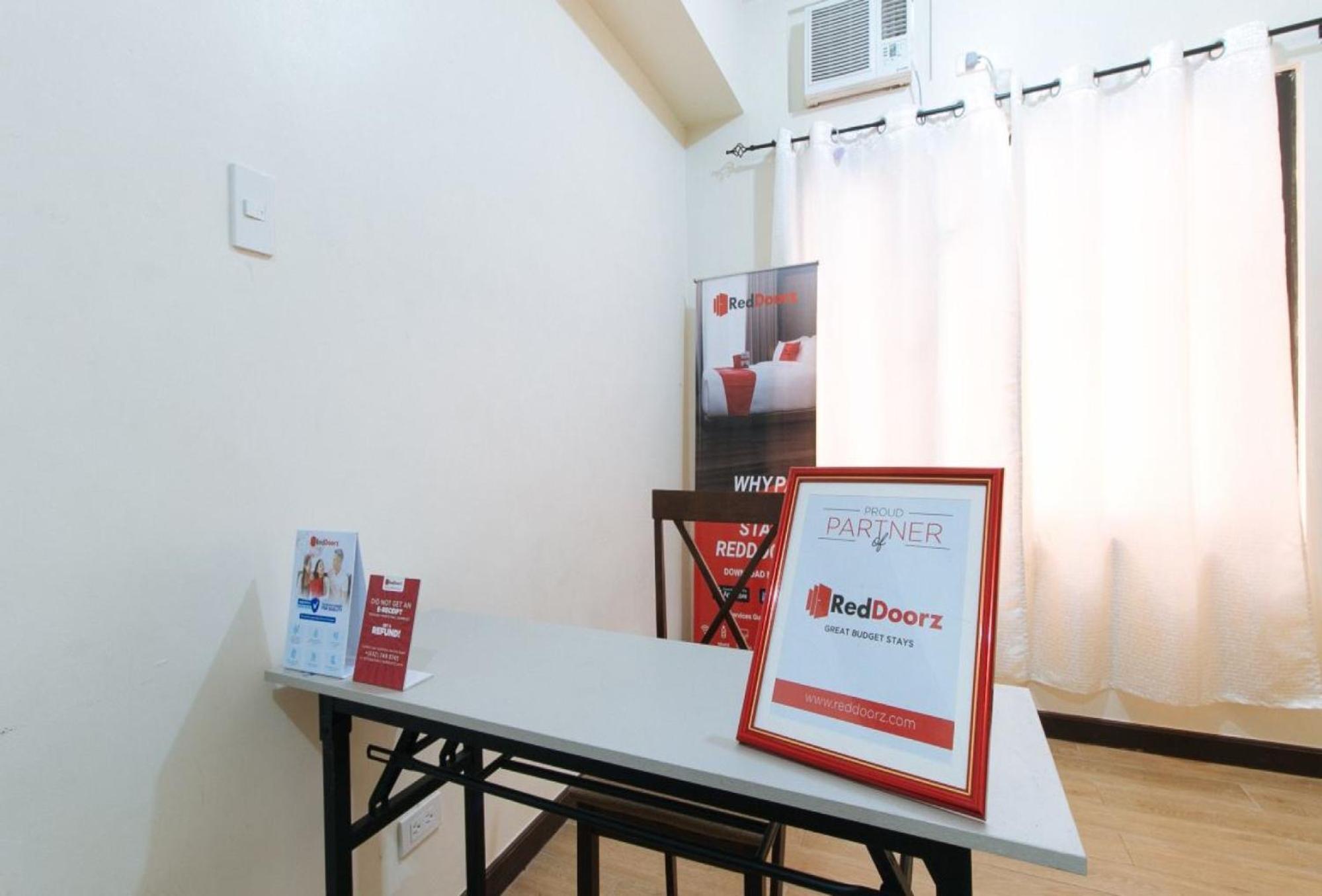 Готель Reddoorz Near Cebu Metropolitan Cathedral Екстер'єр фото