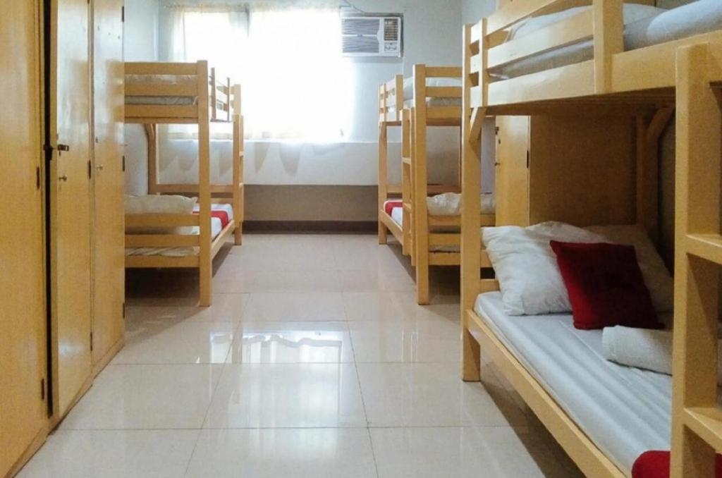 Готель Reddoorz Near Cebu Metropolitan Cathedral Екстер'єр фото